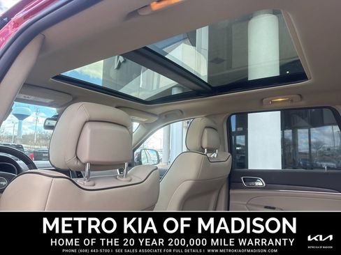 Used 2014 Jeep Grand Cherokee Overland w/ Advanced Technology Group image 30