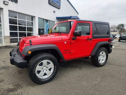Used 2016 Jeep Wrangler Sport w/ Connectivity Group AWD/4WD image 7