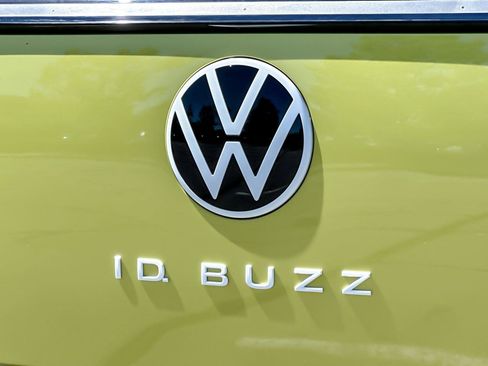 New 2025 Volkswagen ID. Buzz Pro S Plus image 24