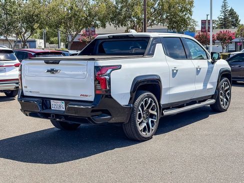 Used 2024 Chevrolet Silverado EV RST AWD/4WD image 4