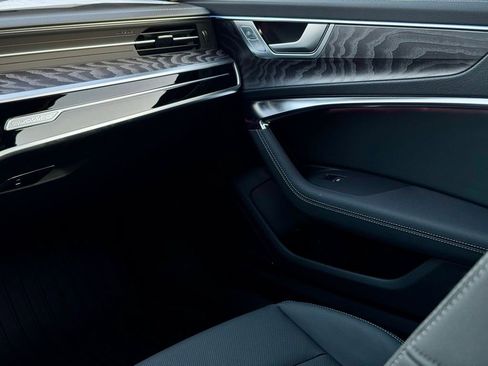 Used 2025 Audi A6 Premium Plus image 34