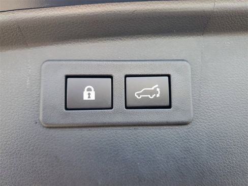 Certified 2023 Subaru Outback Premium image 9