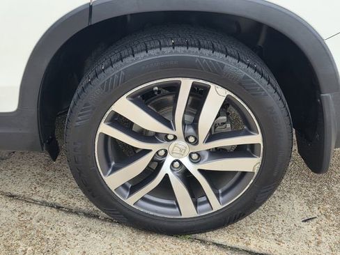 Used 2017 Honda Pilot Touring image 26