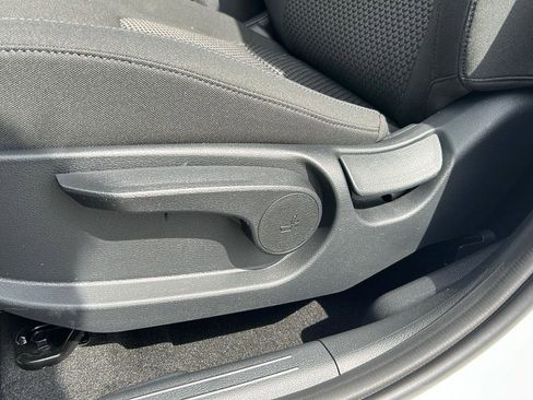 New 2025 Kia Sportage LX image 18