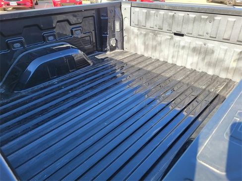 Used 2023 GMC Sierra 1500 SLT image 6