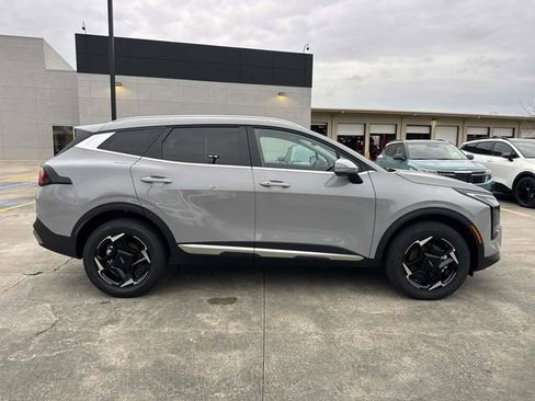New 2026 Kia Sportage EX AWD/4WD image 10