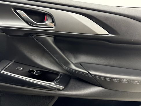 Used 2019 MAZDA CX-9 Touring FWD image 42