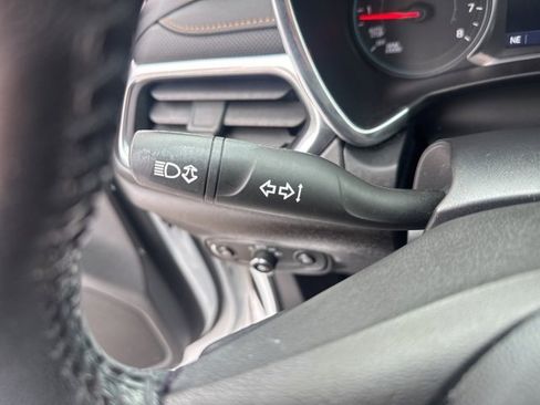 Used 2019 Chevrolet Equinox Premier image 19