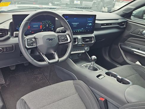 Used 2025 Ford Mustang GT RWD image 14