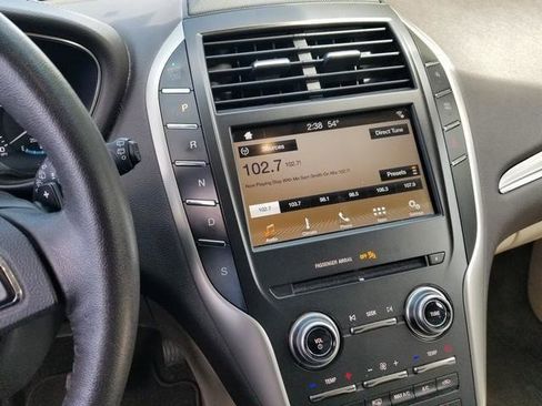 Used 2018 Lincoln MKC Premiere FWD image 18