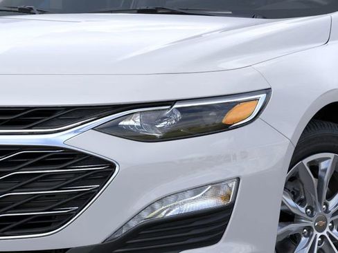 New 2025 Chevrolet Malibu LT image 10