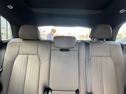 Used 2025 Audi Q5 Premium Plus w/ Premium Plus image 23