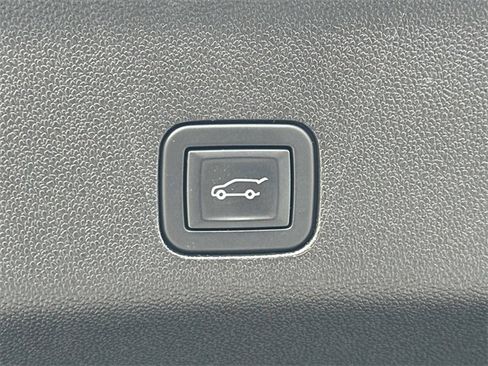 Used 2024 GMC Yukon XL Denali Ultimate image 20