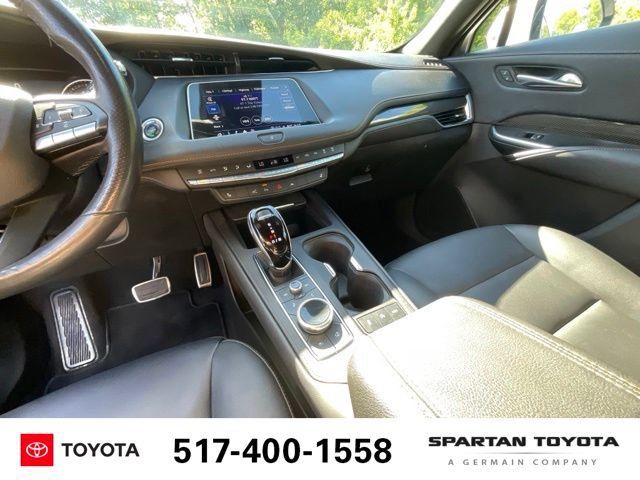 Used 2022 Cadillac XT4 Sport w/ Enhanced Visibility Package AWD/4WD image 21