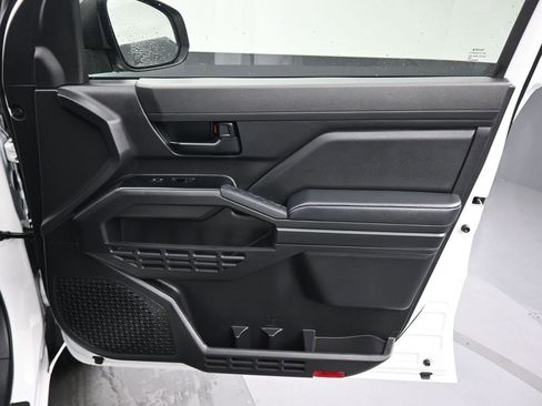 Used 2025 Toyota Tacoma SR image 42