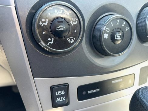 Used 2013 Toyota Corolla LE w/ Premium Pkg FWD image 13