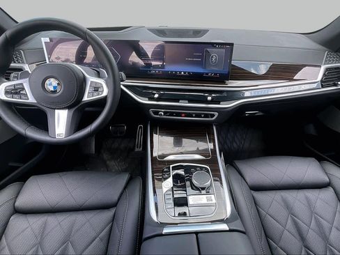 Used 2026 BMW X5 xDrive40i w/ M Sport Package AWD/4WD image 14