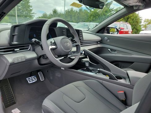 New 2025 Hyundai Elantra Sport w/ Cargo Package image 19