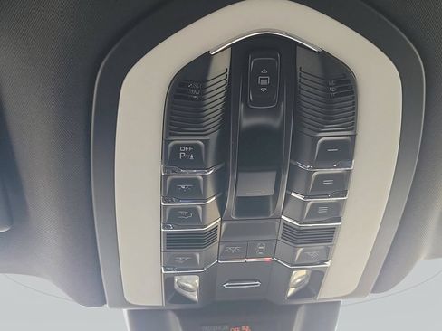 Used 2024 Porsche Macan Turbo AWD/4WD image 24