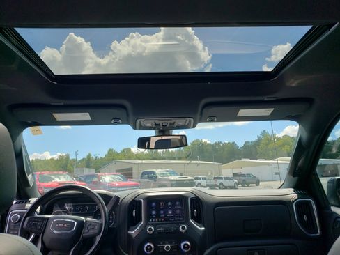 Used 2021 GMC Sierra 1500 AT4 w/ AT4 Value Package AWD/4WD image 32