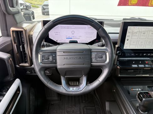 Used 2024 GMC Hummer EV 2X w/ LPO, Illumination Package AWD/4WD image 16