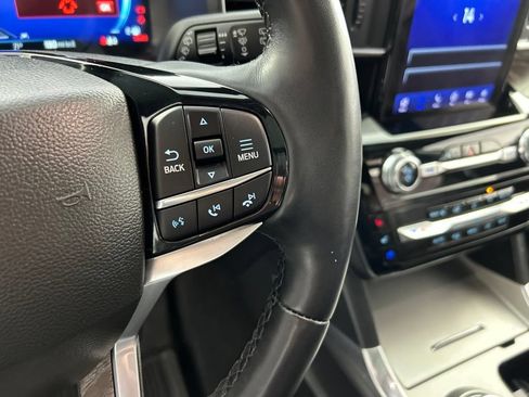 Used 2023 Ford Explorer Platinum w/ Technology Package AWD/4WD image 16