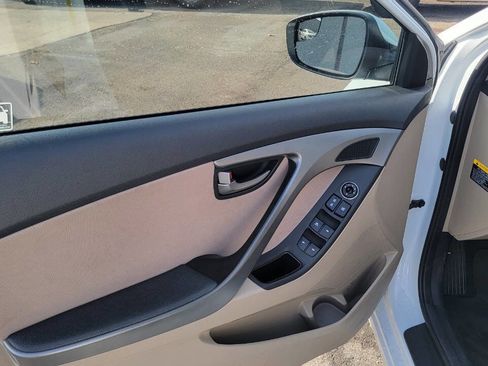 Used 2016 Hyundai Elantra SE w/ Option Group 02 image 37