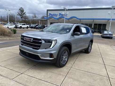 Used 2025 GMC Acadia Elevation image 4