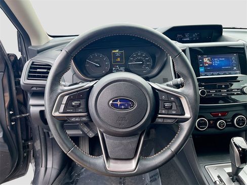 Used 2021 Subaru Crosstrek 2.0i Premium w/ Moonroof Package image 11