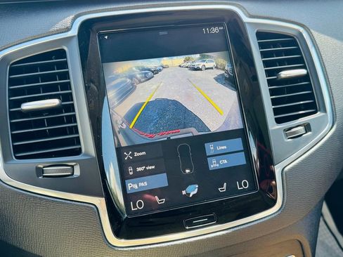 Used 2020 Volvo XC90 T6 Momentum image 25