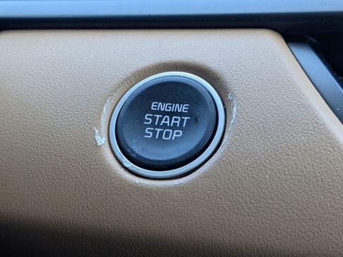 Certified 2025 Kia Seltos EX w/ EX Sunroof Package image 35