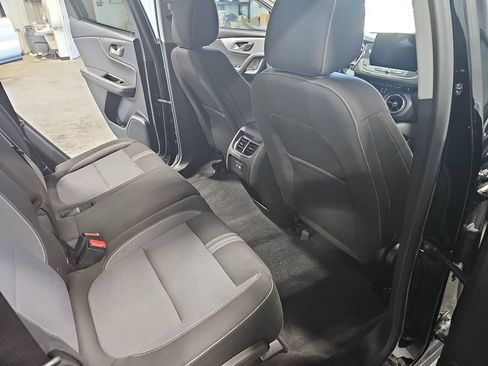 Used 2025 Chevrolet Blazer LT AWD/4WD image 11