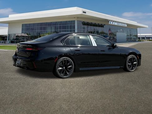 New 2026 BMW 750e xDrive w/ Premium Package AWD/4WD image 10