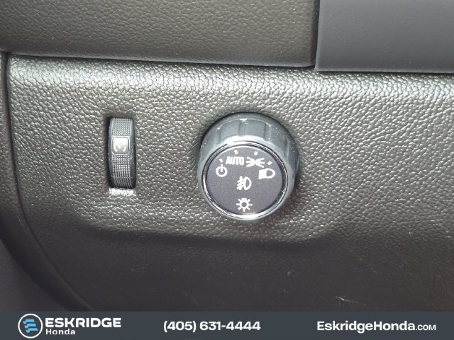 Used 2020 GMC Canyon SLE w/ Elevation Edition RWD image 21