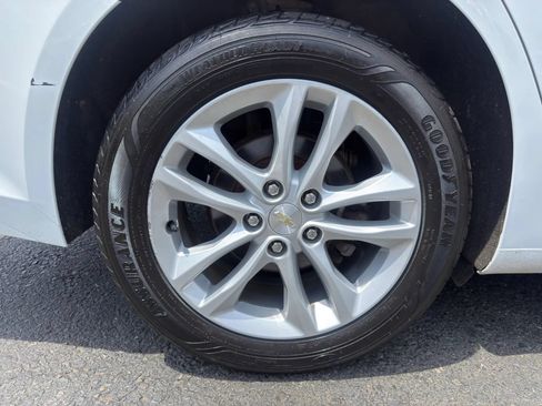 Used 2018 Chevrolet Malibu LS FWD image 10