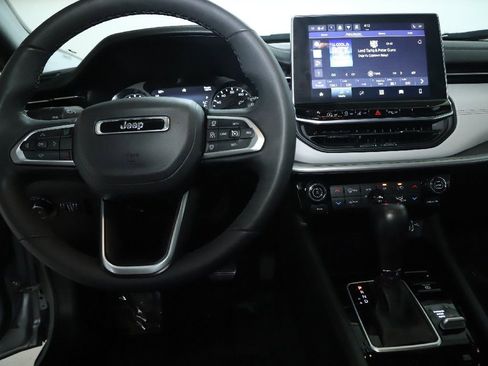 Used 2025 Jeep Compass Limited AWD/4WD image 28