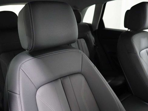 Used 2023 Audi Q5 2.0T Premium w/ Convenience Package AWD/4WD image 19