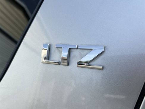 Used 2012 Chevrolet Tahoe LTZ AWD/4WD image 15