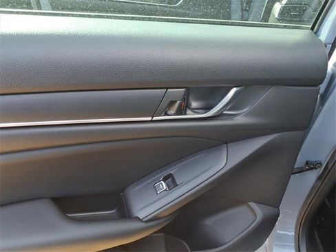 Used 2021 Honda Accord Sport image 6