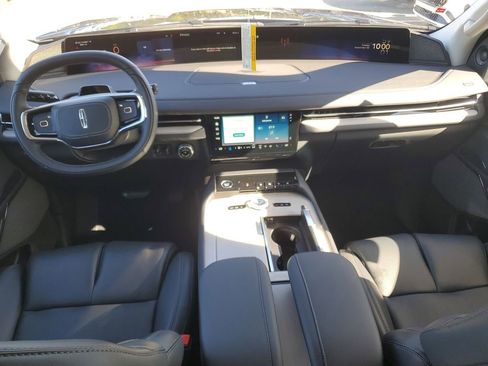 New 2025 Lincoln Navigator L Reserve AWD/4WD image 15