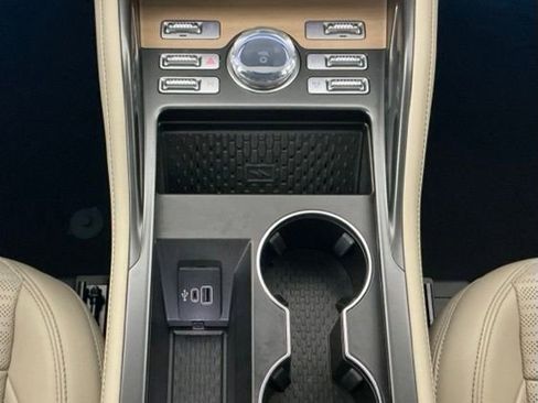 Used 2025 Lincoln Nautilus Reserve w/ Jet Appearance Package AWD/4WD image 23