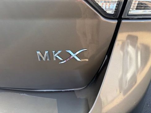 Used 2012 Lincoln MKX FWD image 9