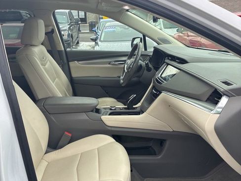 Used 2021 Cadillac XT5 Premium Luxury image 11