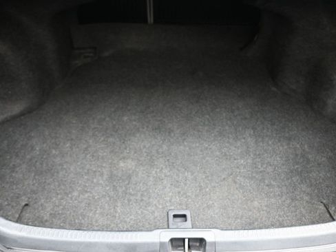 Used 2016 Toyota Camry SE image 11