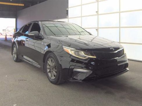 Used 2019 Kia Optima LX image 2