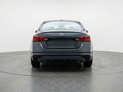 Used 2025 Nissan Altima 2.5 SV image 7