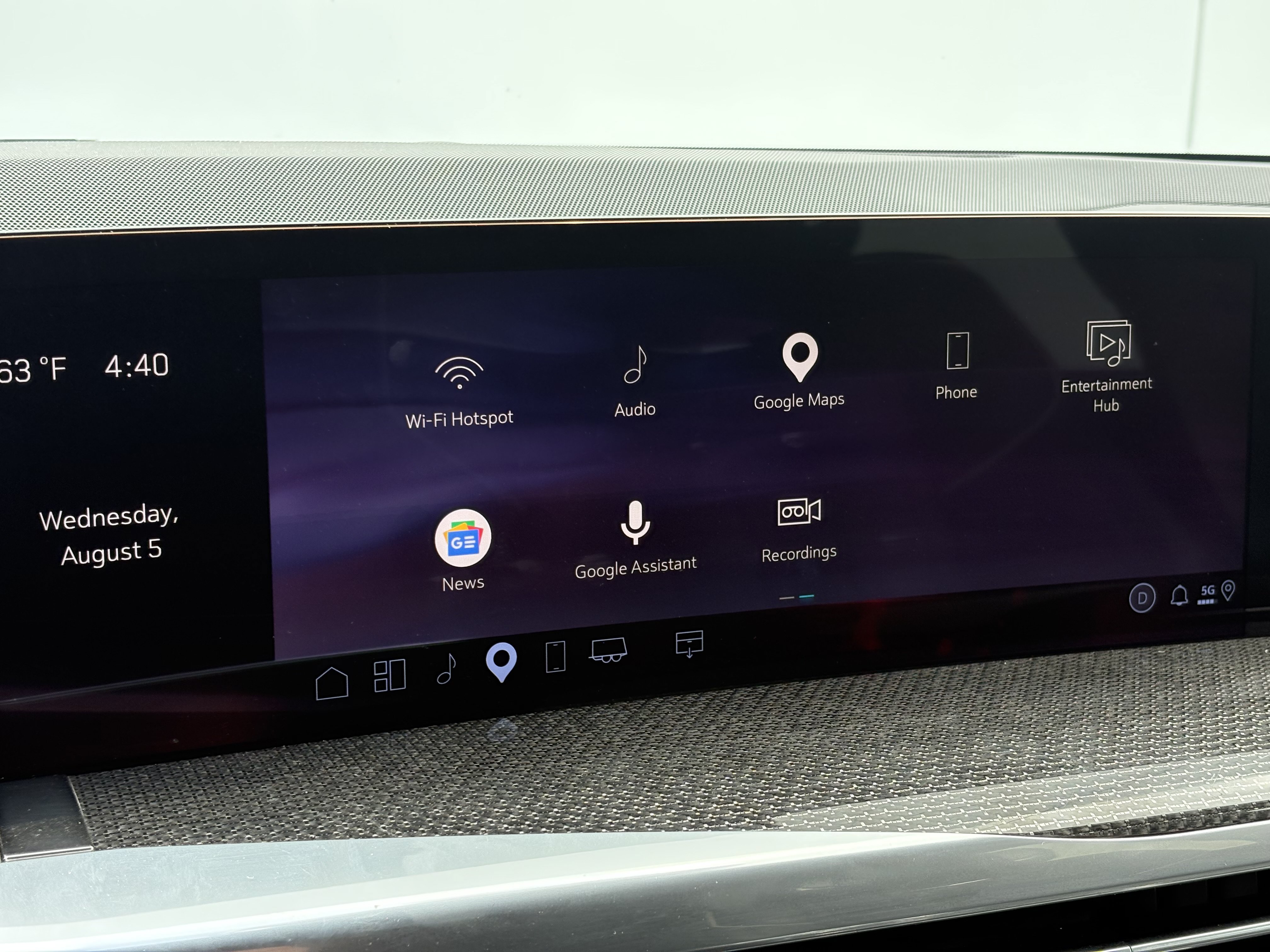 Certified 2025 Cadillac Escalade ESV V AWD/4WD image 25