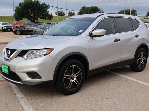 Used 2016 Nissan Rogue S FWD image 3