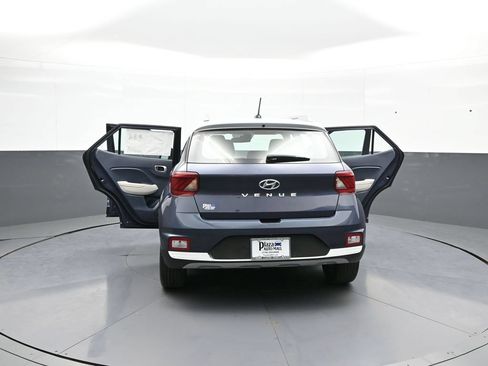 Certified 2024 Hyundai Venue Limited FWD image 45