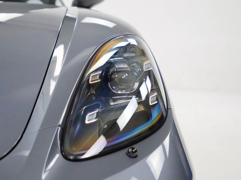 Used 2025 Porsche 718 Cayman image 6